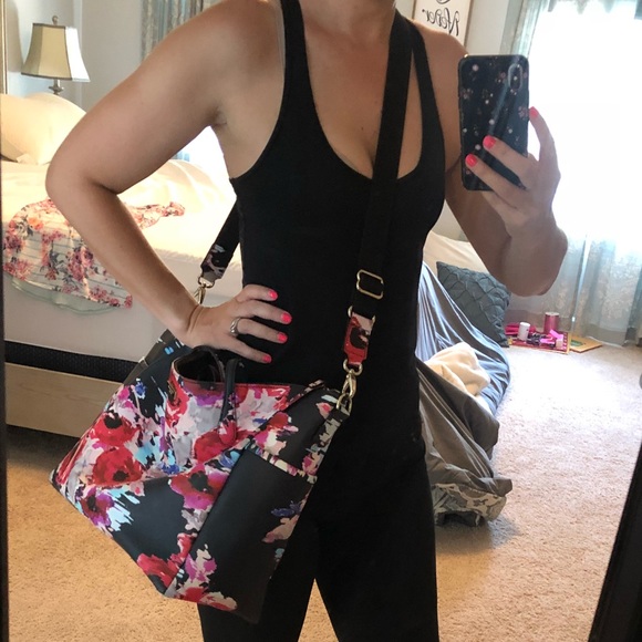 Kate Spade floral diaper bag- Navy - Picture 8 of 8